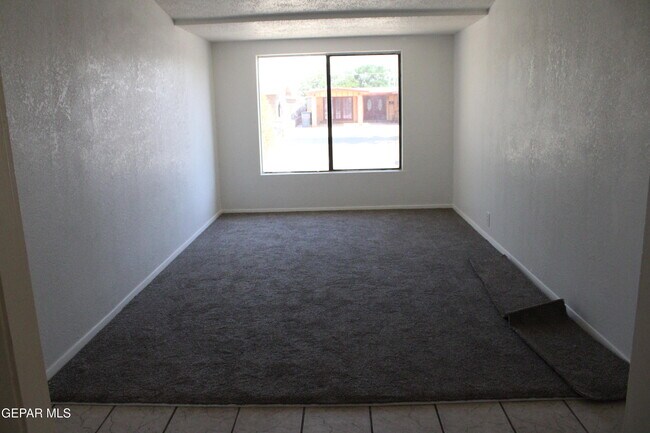 Foto del edificio - 5124 Edmonton Ave