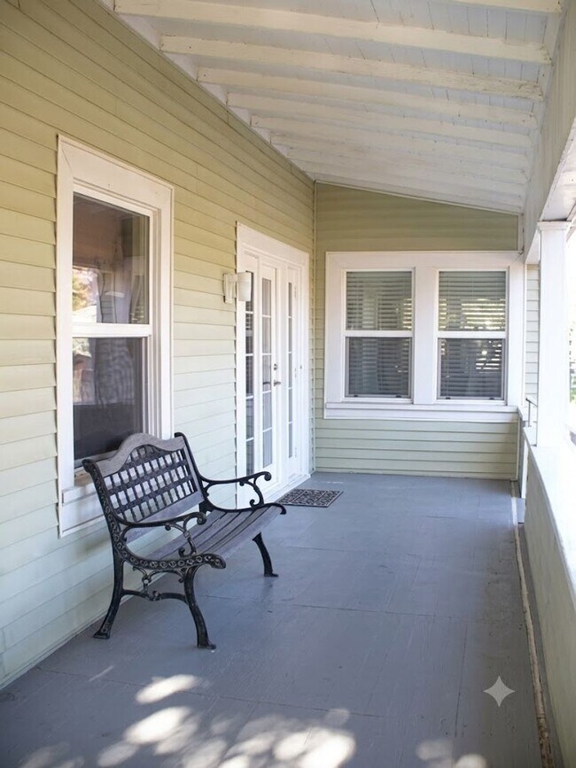 Foto del edificio - Charming 2-bedroom, 1-bath Home