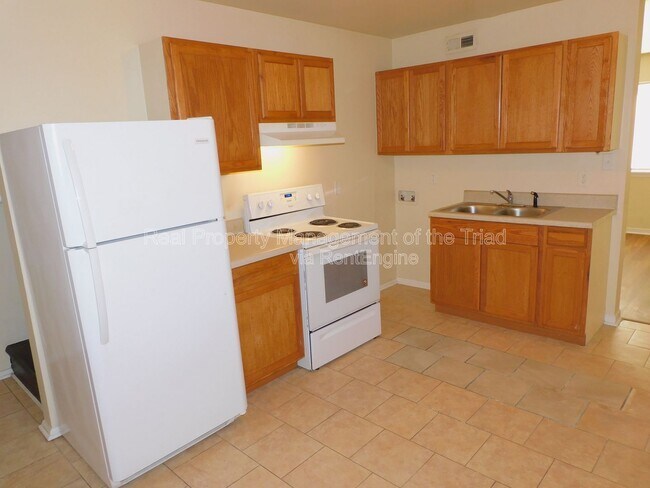 Foto del edificio - 4216 Parker St