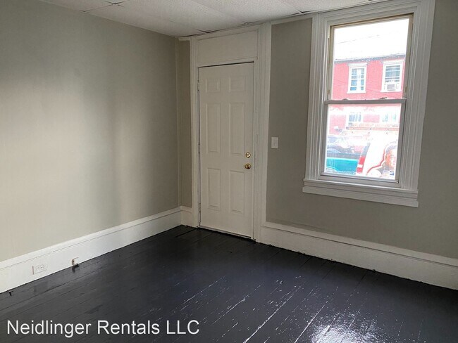 Building Photo - 2 br, 1 bath House - 156 N West St