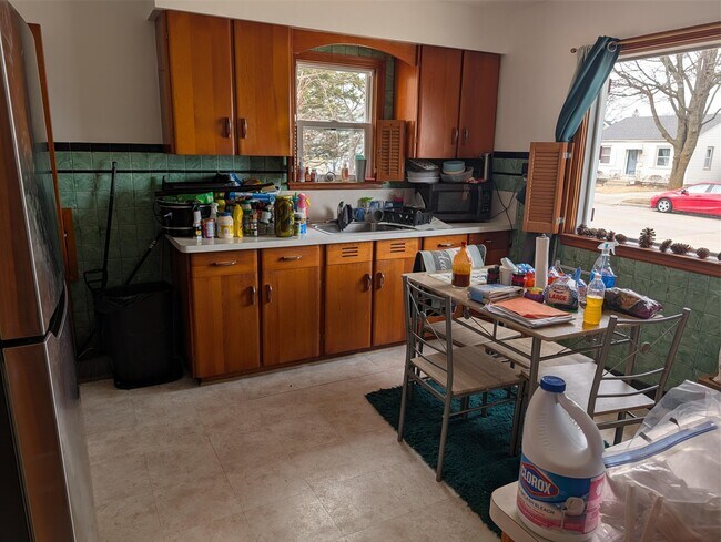 Foto del edificio - 2825 Dwight St