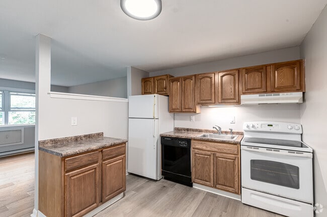 Ashford Hills - Ashford Hills Apartments