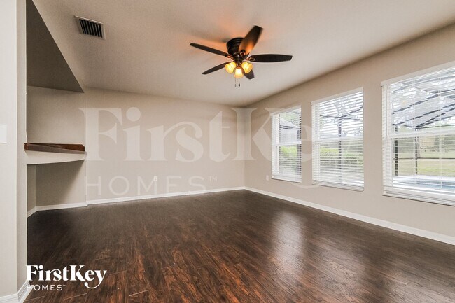 Foto del edificio - 6942 Lake Eaglebrooke Dr