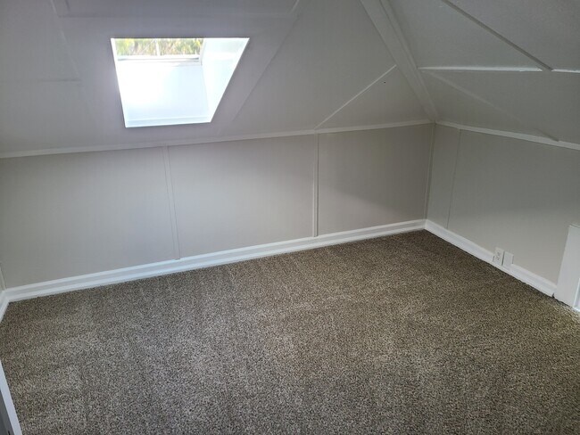 Foto del edificio - Ennis Properties