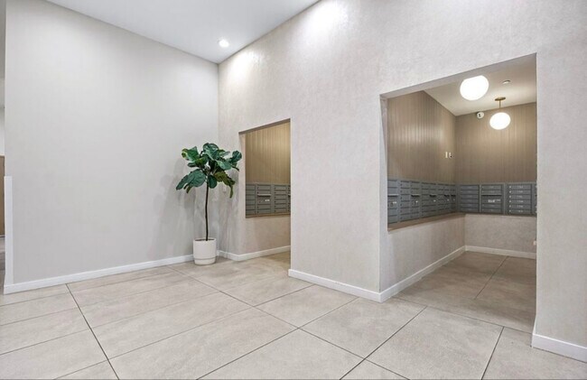 Foto del edificio - 8808 Justice Ave
