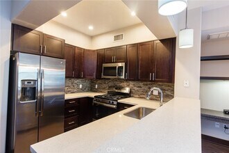 Building Photo - 24585 Town Center Dr