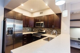 Building Photo - 24585 Town Center Dr