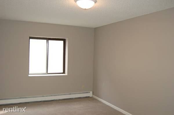 Building Photo - 3 br, 1 bath  - 961 Miller Ave Apt 2