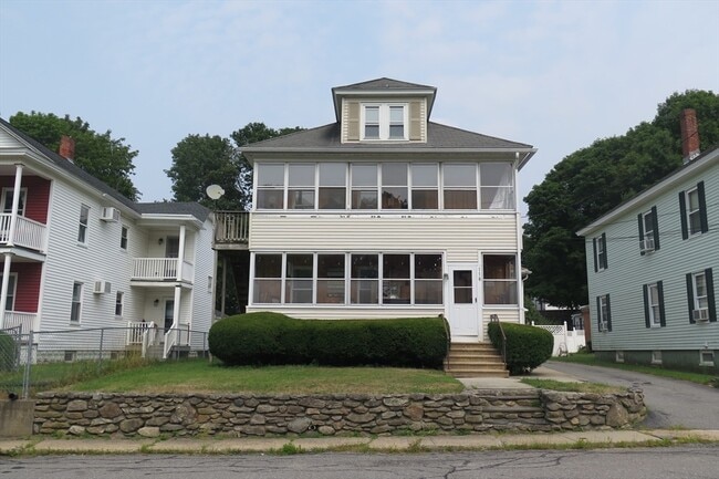 Building Photo - 118 Marquette St