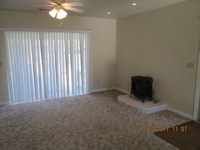 Foto del edificio - 5315 Elmira Road (For Rent) Elmira, CA 95625