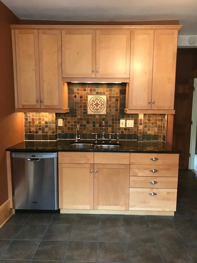 Foto del edificio - 1135 5th St NE