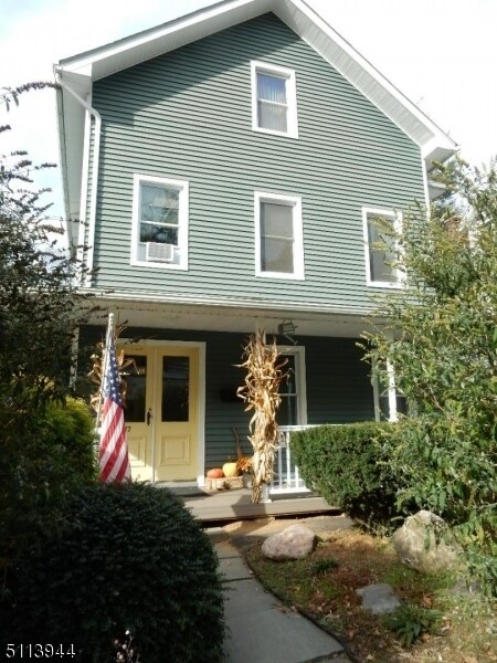 Primary Photo - 77 Western Ave