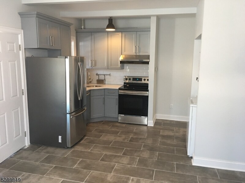 Foto principal - 389 Millburn Ave