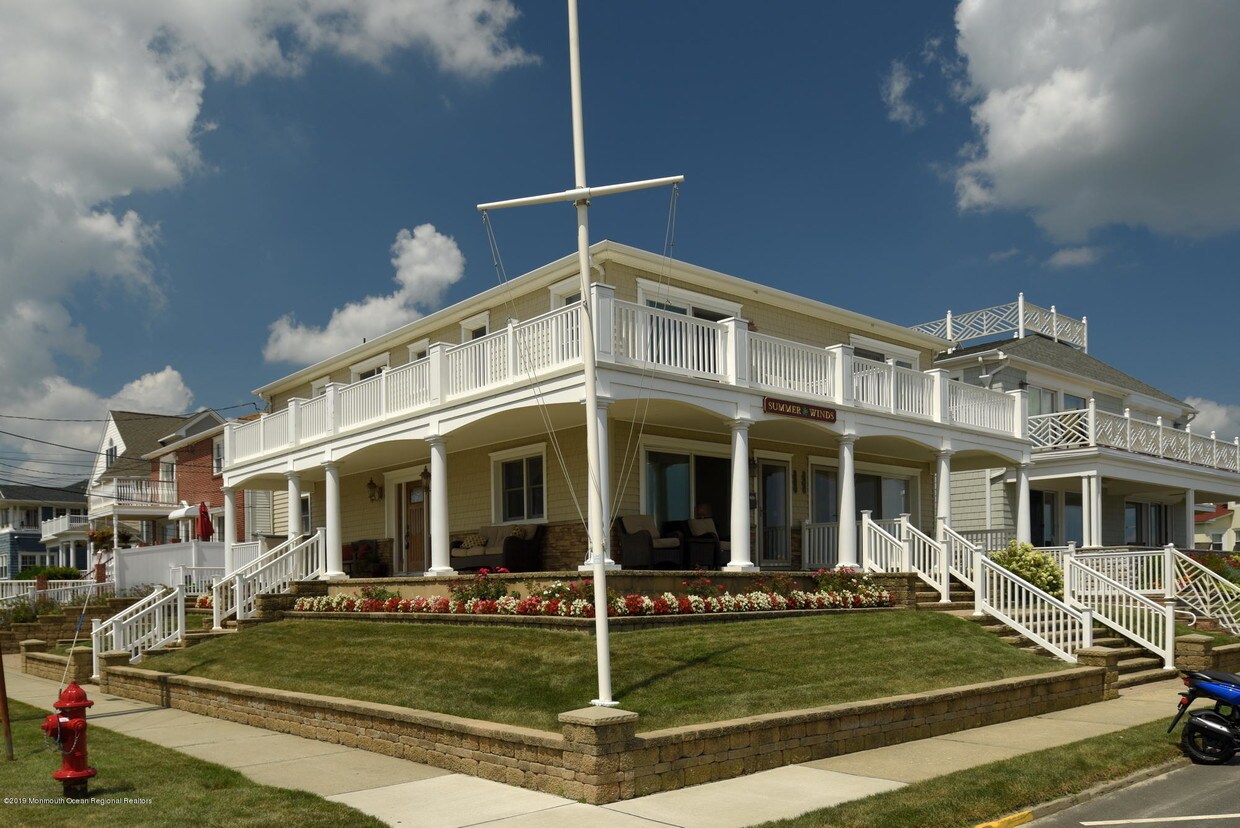 Primary Photo - 301 Ocean Ave