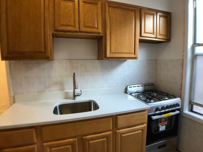 Foto del edificio - 3517 Crescent St