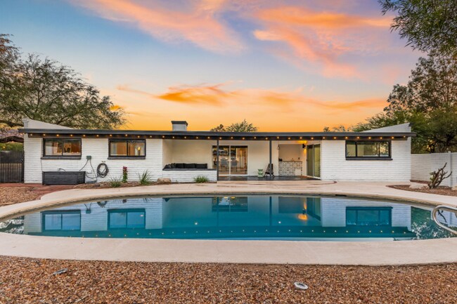 Foto del edificio - 11205 E Chuckwagon Cir