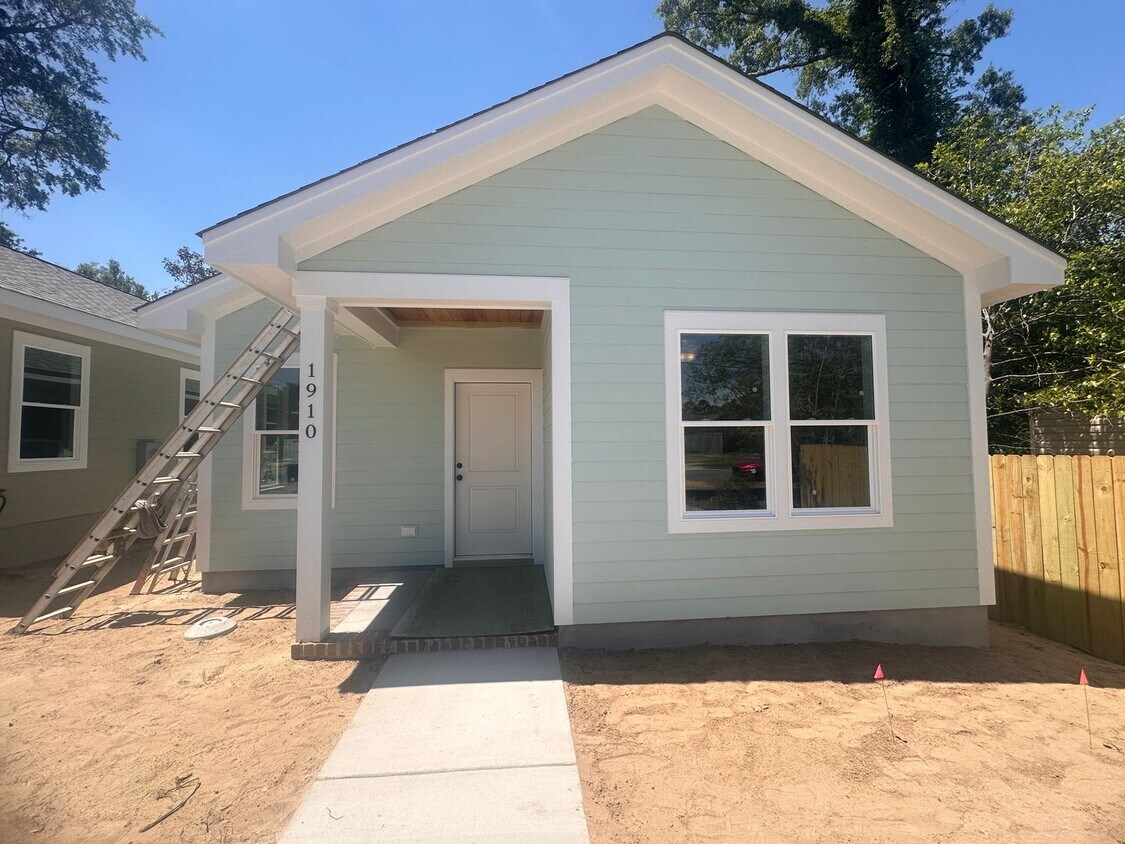 Foto principal - New Construction 3 Bedroom Home