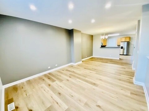 Foto del edificio - 613 N Hidden Prairie Ct