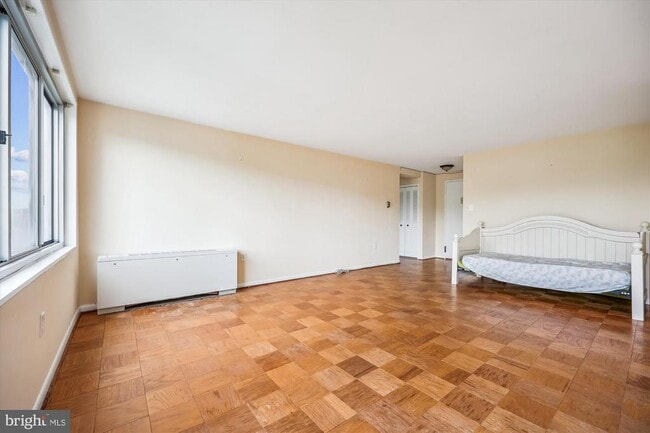 Building Photo - 10201 Grosvenor Pl