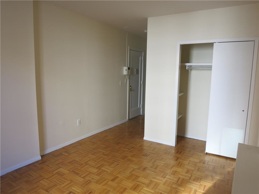 Foto principal - 501 E 79th St