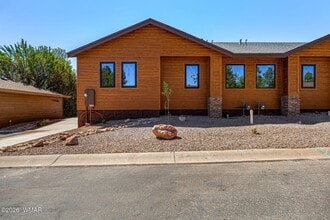Building Photo - 2755 W Villa Loop