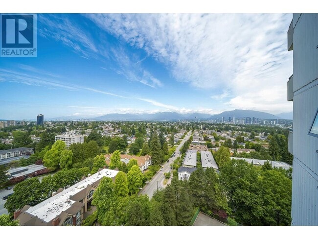 Building Photo - 5652 Patterson Ave