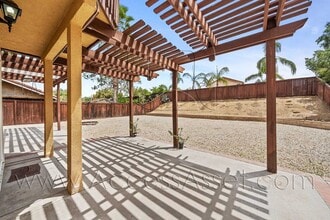 Building Photo - 32440 Beechwood Ln