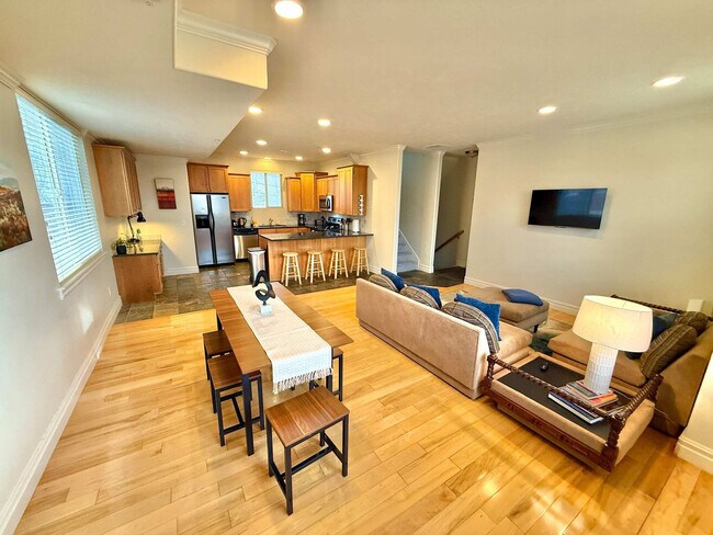 Foto del edificio - 625 E 200 S