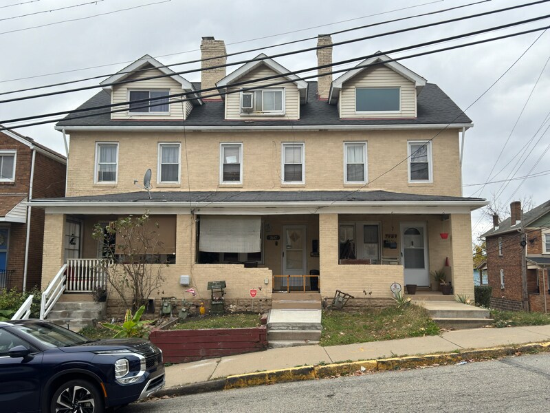 Foto del edificio - 7645 Roslyn St