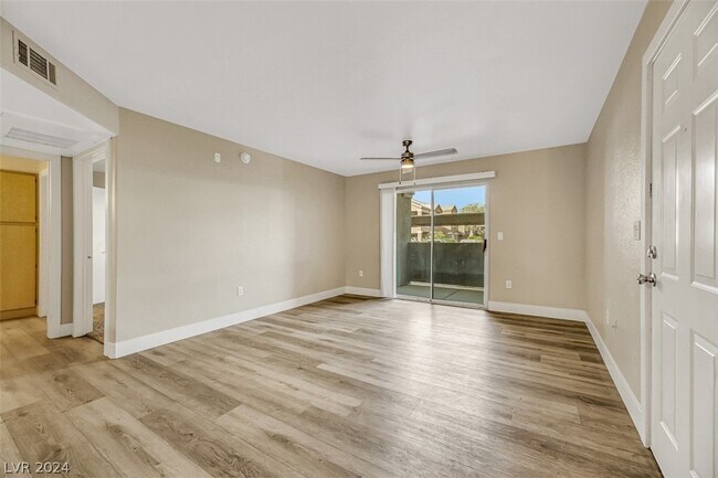 Building Photo - 555 E Silverado Ranch Blvd