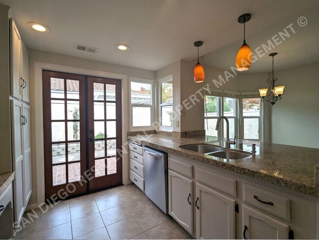 Building Photo - Delightfully Updated 2 BR/ 2.5 BA with Bonus Room in Highly Desired Las Brisas in Bernardo Heights!