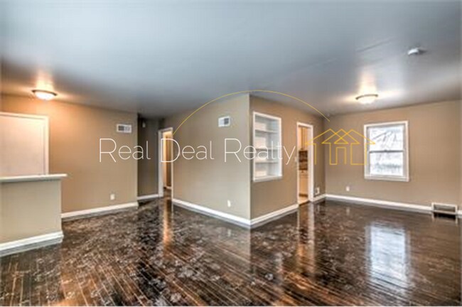 Building Photo - 5219 N 49th Ave