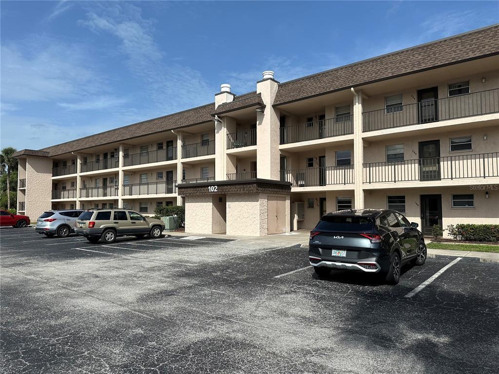 Primary Photo - 102 Capri Isles Blvd