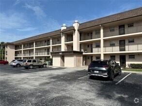 Building Photo - 102 Capri Isles Blvd