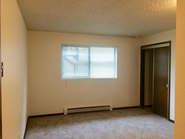 Building Photo - 3843 Fremont Ave N