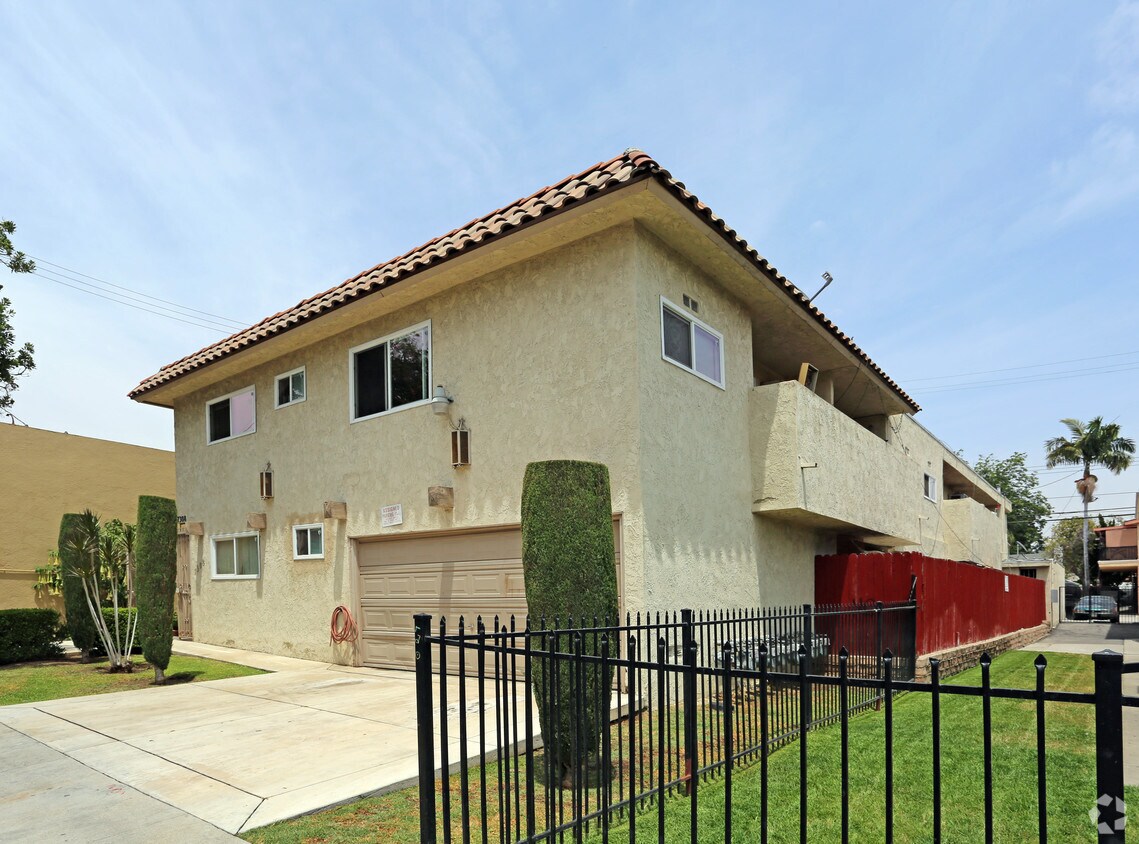 Building Photo - 7308 Milton Ave
