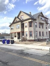 Building Photo - 85 Franklin St