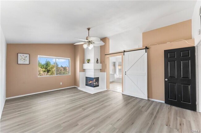 Foto del edificio - 39566 Dunbar St