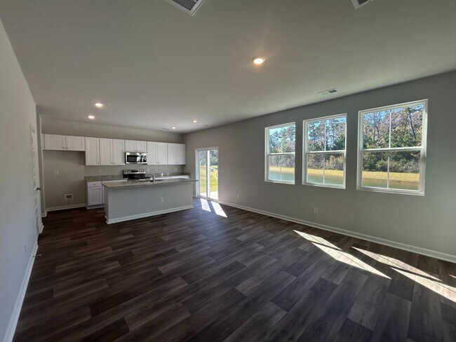 Foto del edificio - 762 Sturdy Root Pl