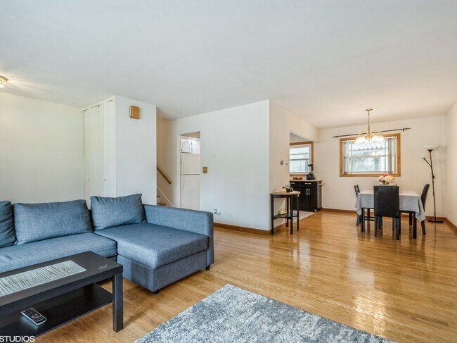 Foto del edificio - 725 Milton Ln