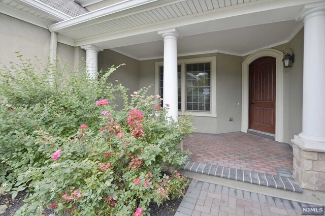 Foto del edificio - 55 Windsor Ln