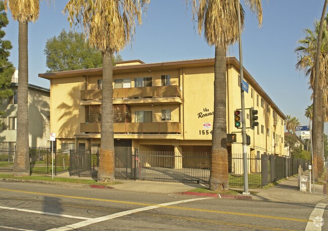 Building Photo - The Ronna Apartments