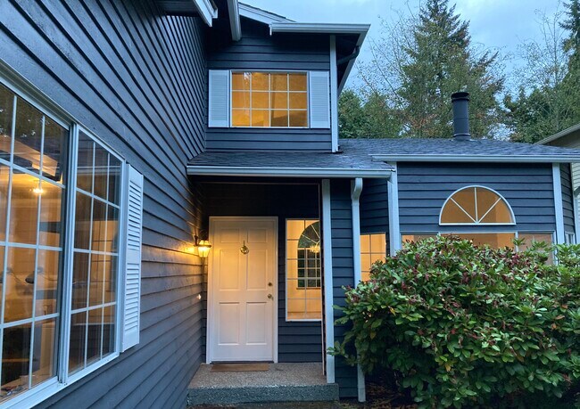 External View - Entry Door - 10532 118th Plz NE