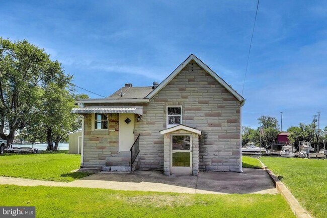Foto del edificio - 8349 Bear Creek Dr