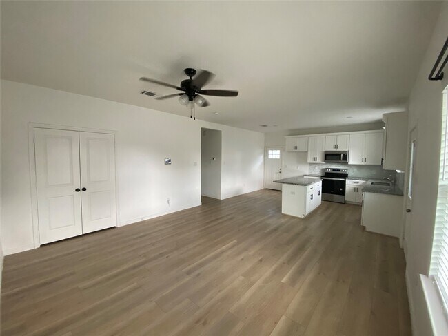 Foto del edificio - 7945 Sparta St