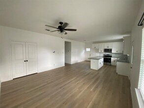 Building Photo - 7945 Sparta St