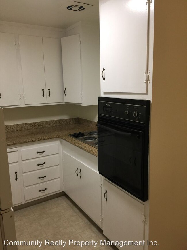 Foto del edificio - 3541 Dimond Ave