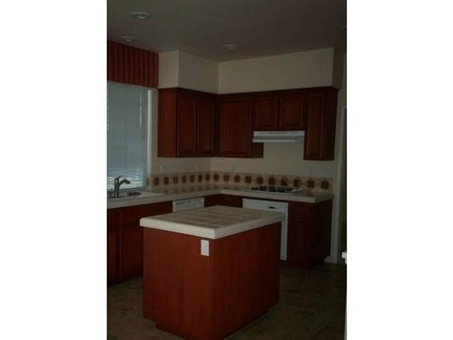 Building Photo - 8962 Bellevue Pl
