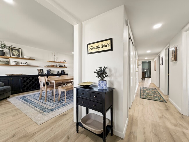 Foto del edificio - 3104 Laurel Ave
