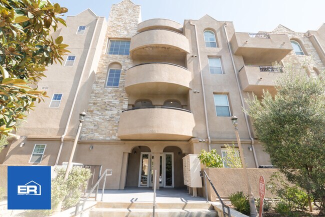 Building Photo - 3636 Jasmine Ave